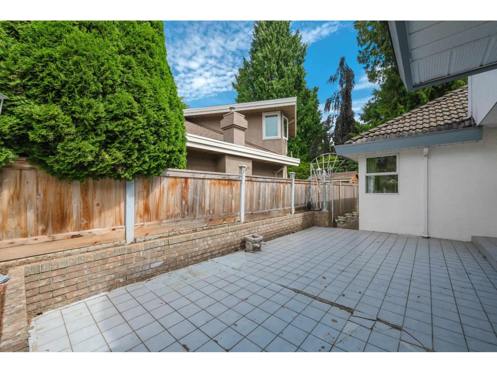 1829 OCEAN SURF PLACE