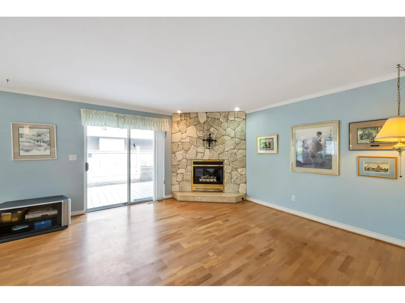 1829 OCEAN SURF PLACE