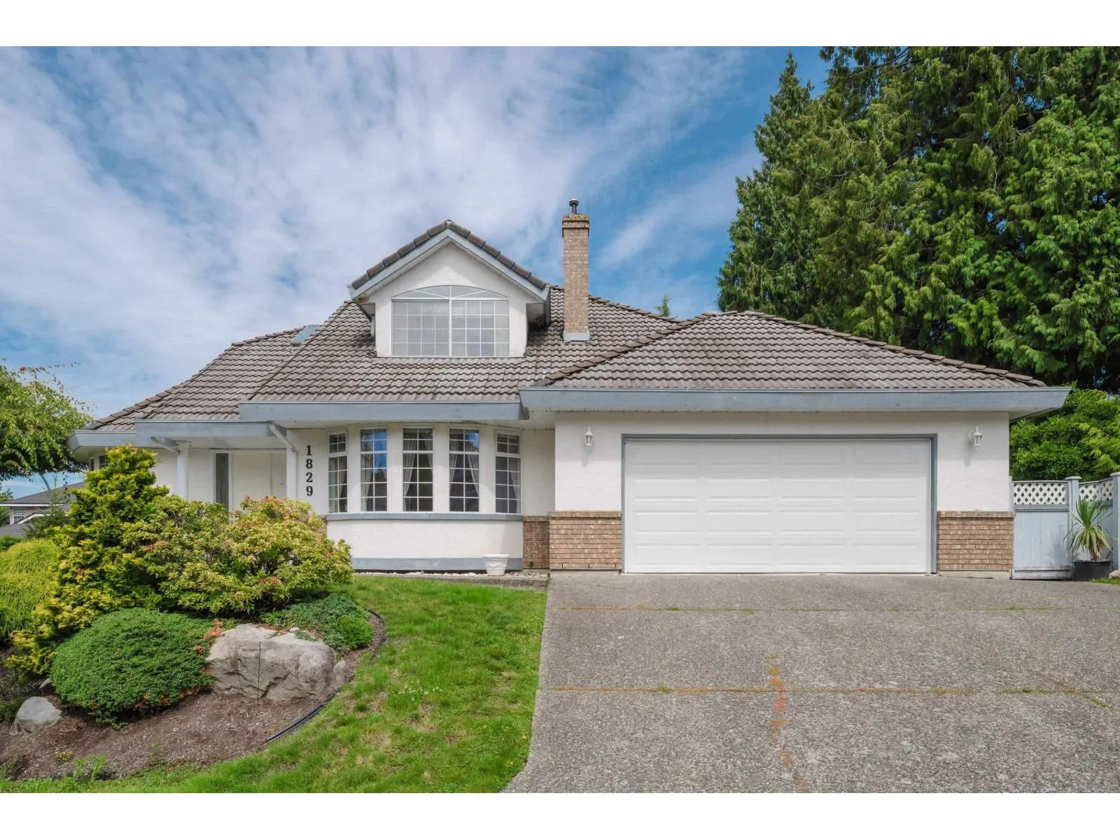 1829 OCEAN SURF PLACE