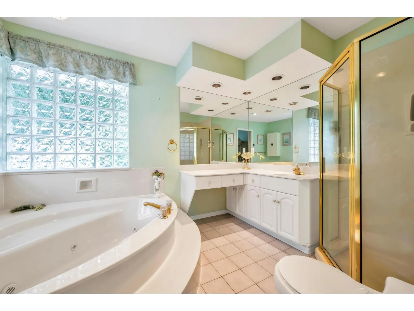 1829 OCEAN SURF PLACE