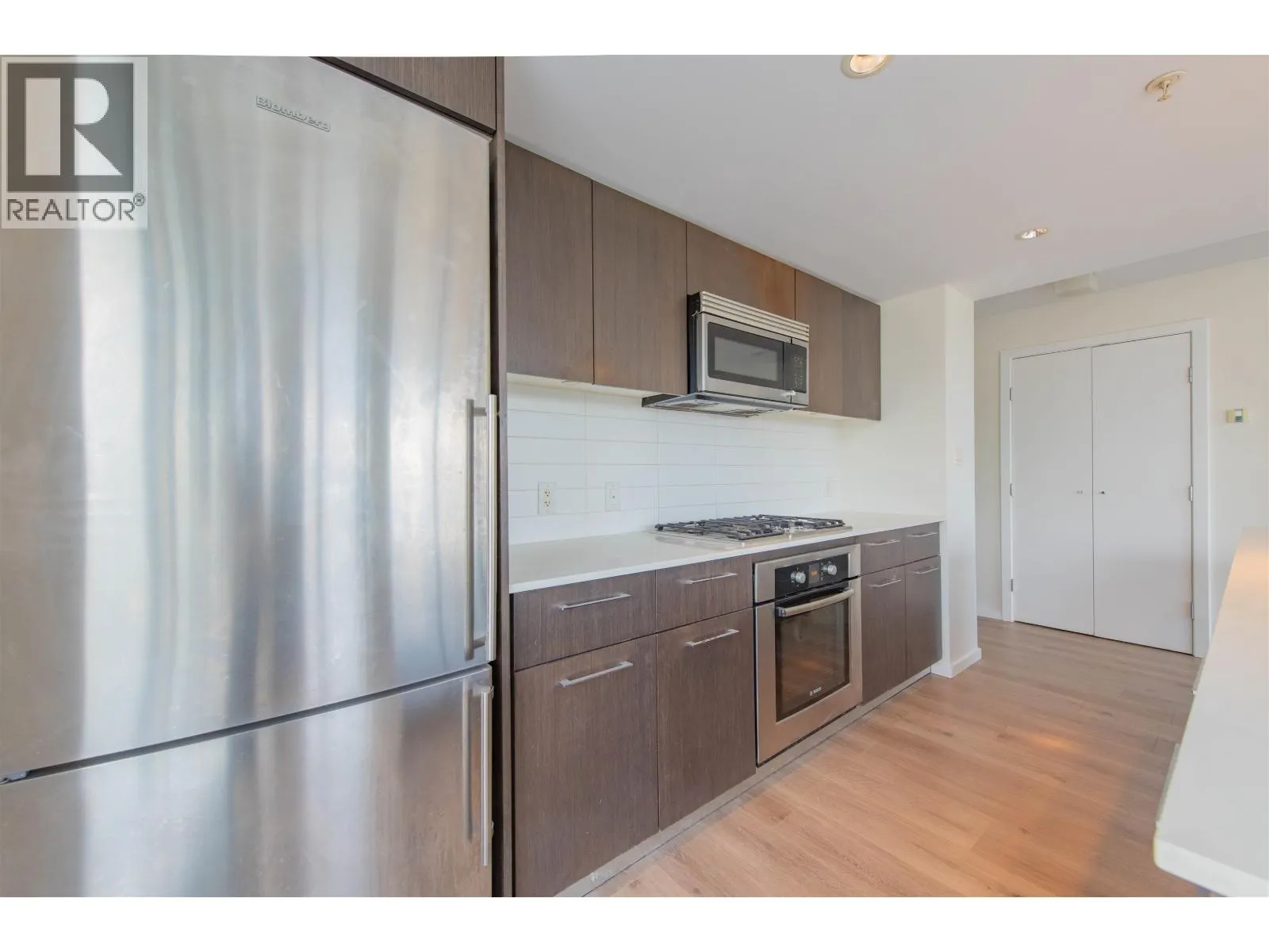 511 7988 ACKROYD ROAD
