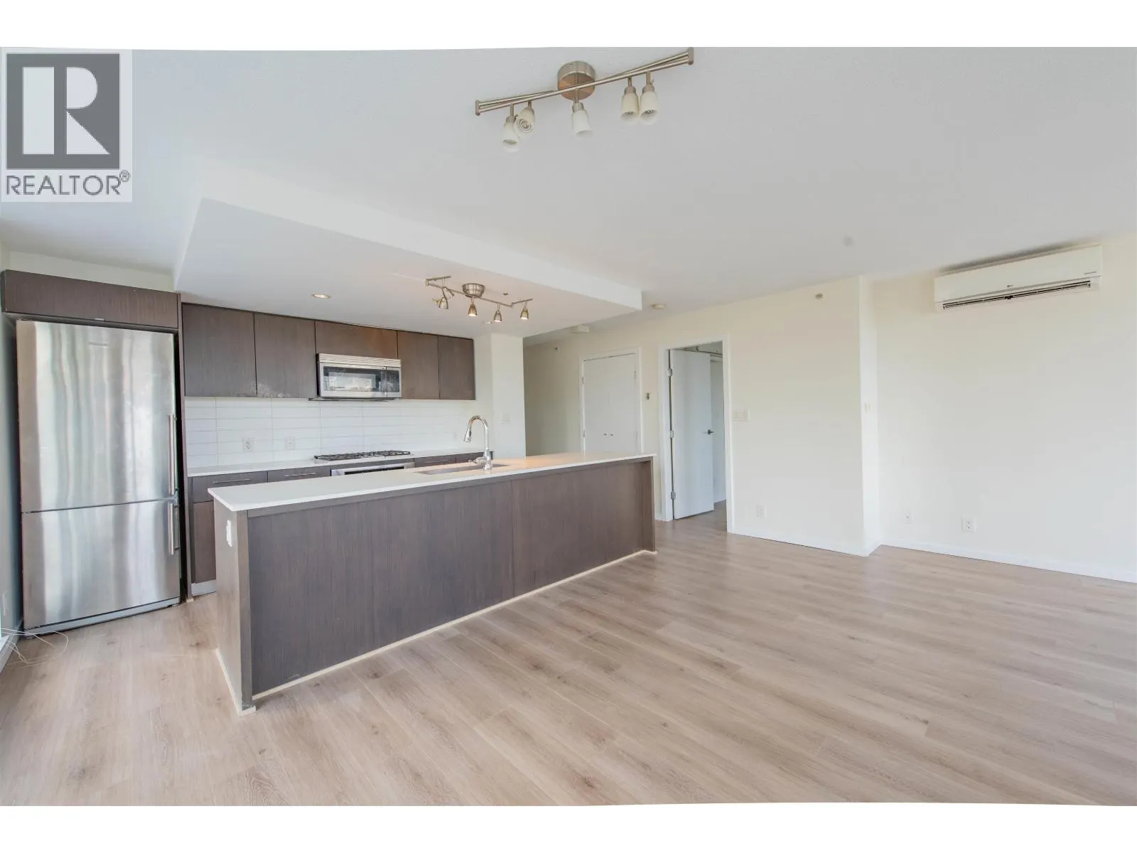 511 7988 ACKROYD ROAD