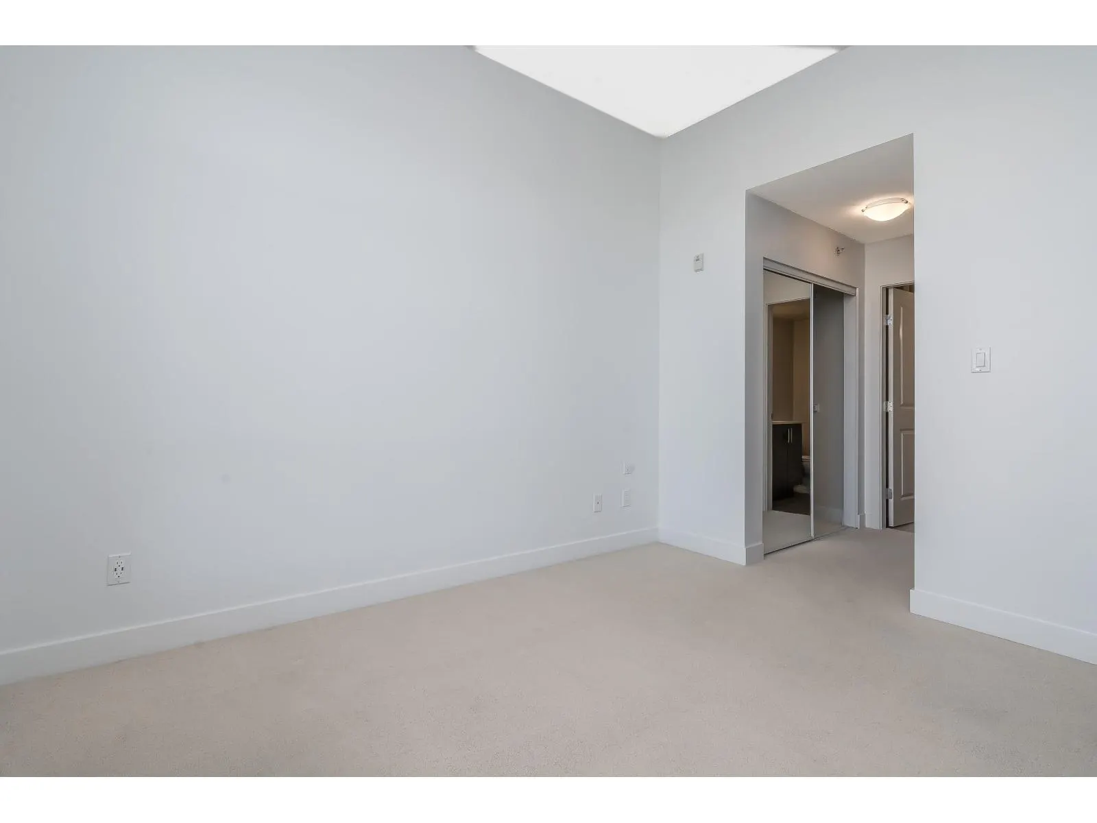 440 15850 26 AVENUE