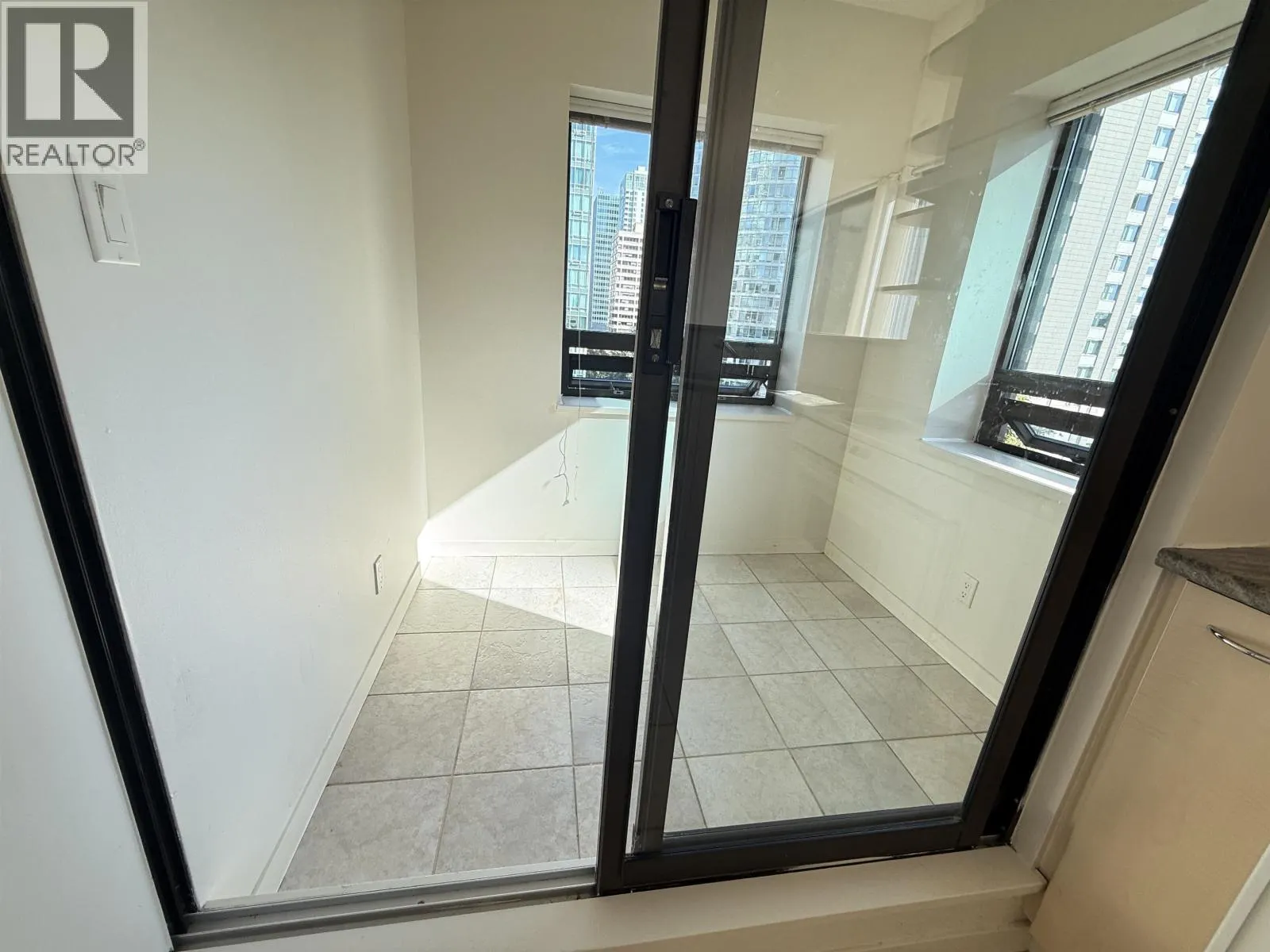 1010 1331 ALBERNI STREET