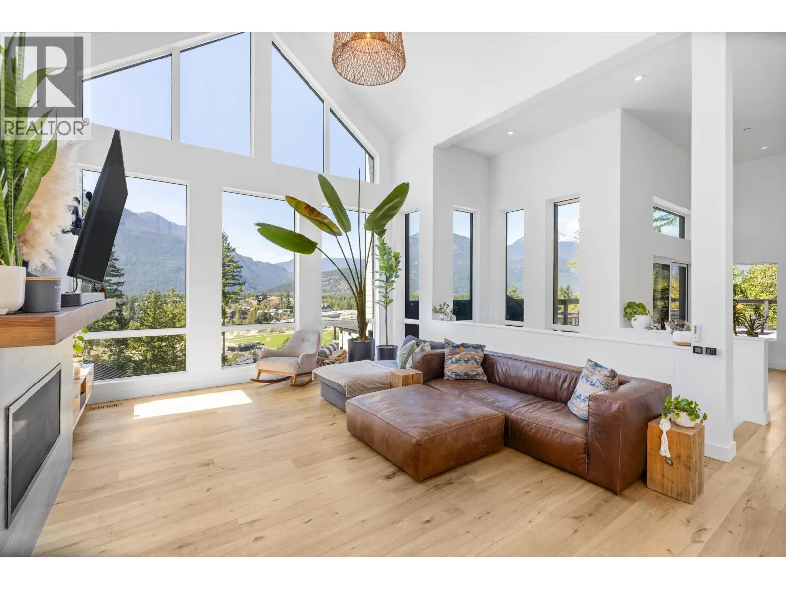 7676 CERULEAN DRIVE
