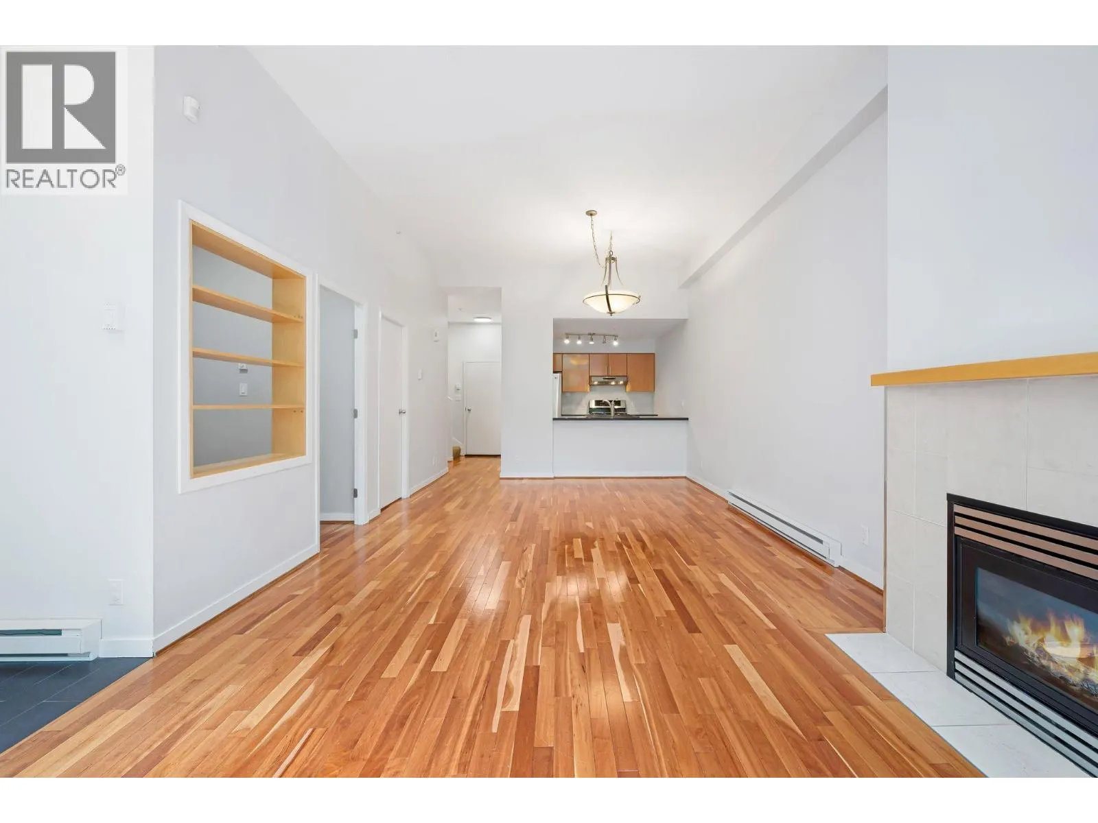 133 AQUARIUS MEWS