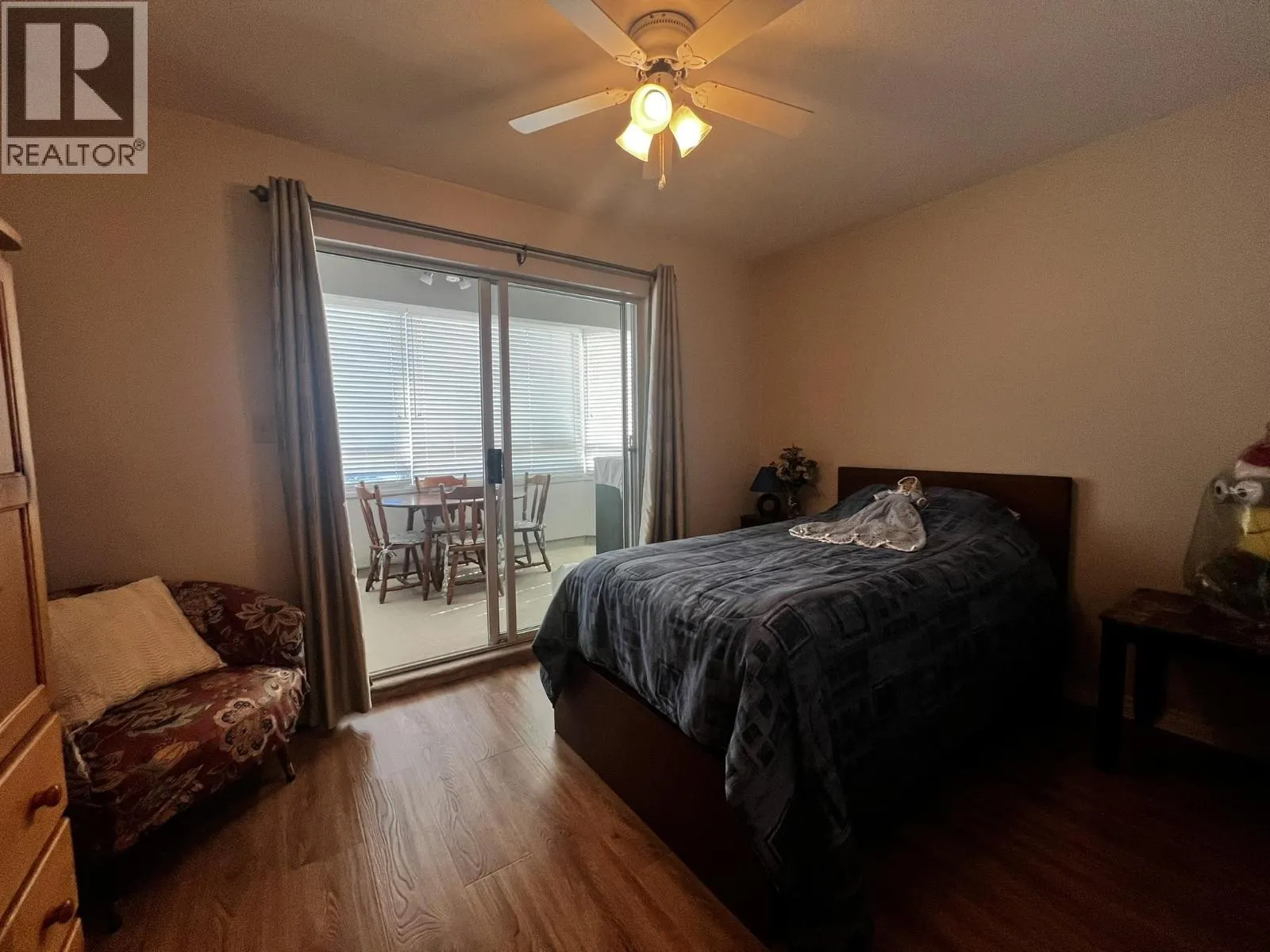 101 22241 SELKIRK AVENUE