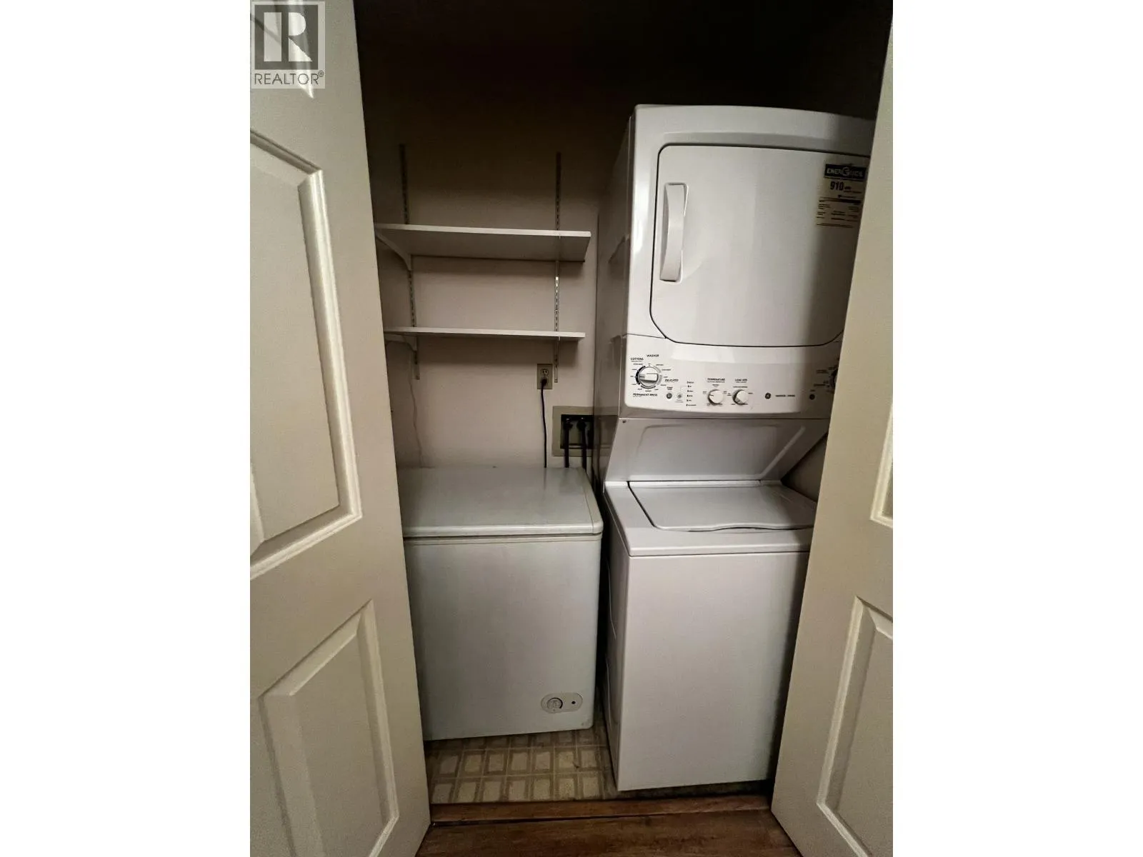 101 22241 SELKIRK AVENUE