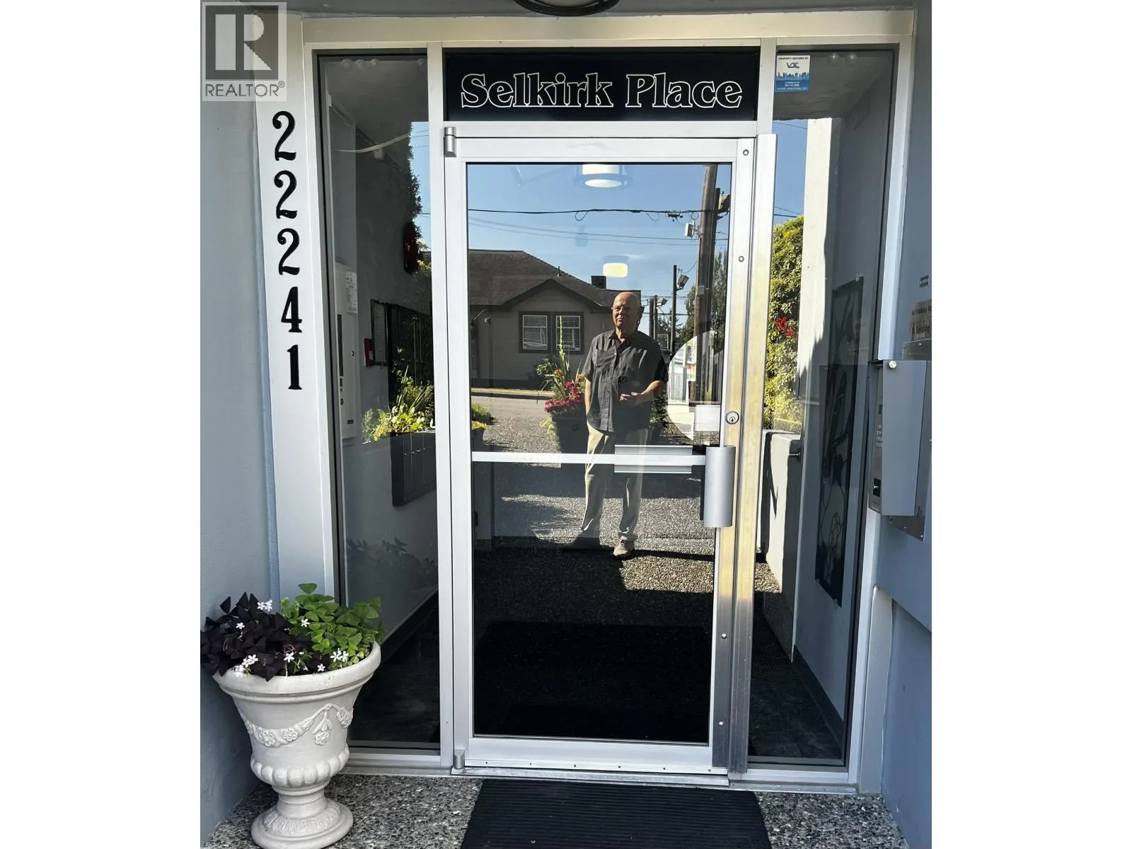 101 22241 SELKIRK AVENUE