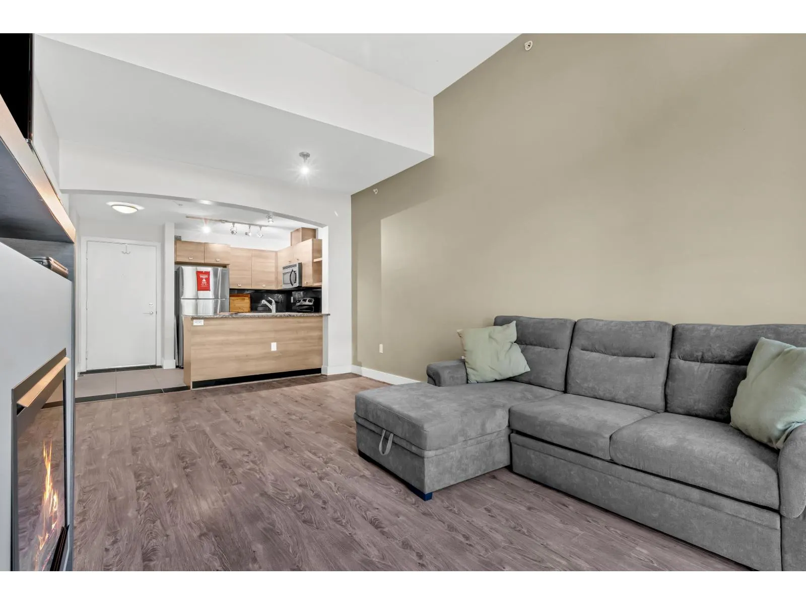 419 6688 120 STREET