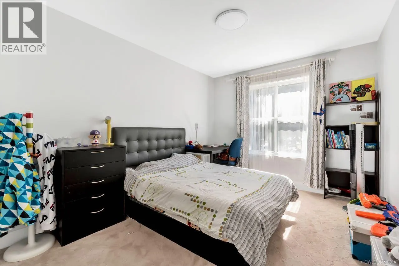 9 7833 ST. ALBANS ROAD