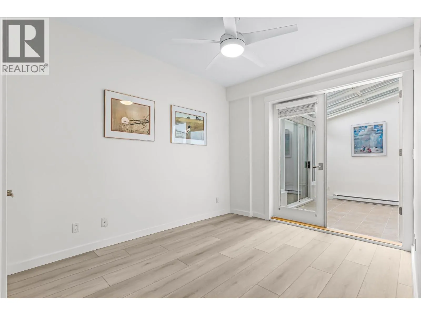 201 6688 ROYAL AVENUE