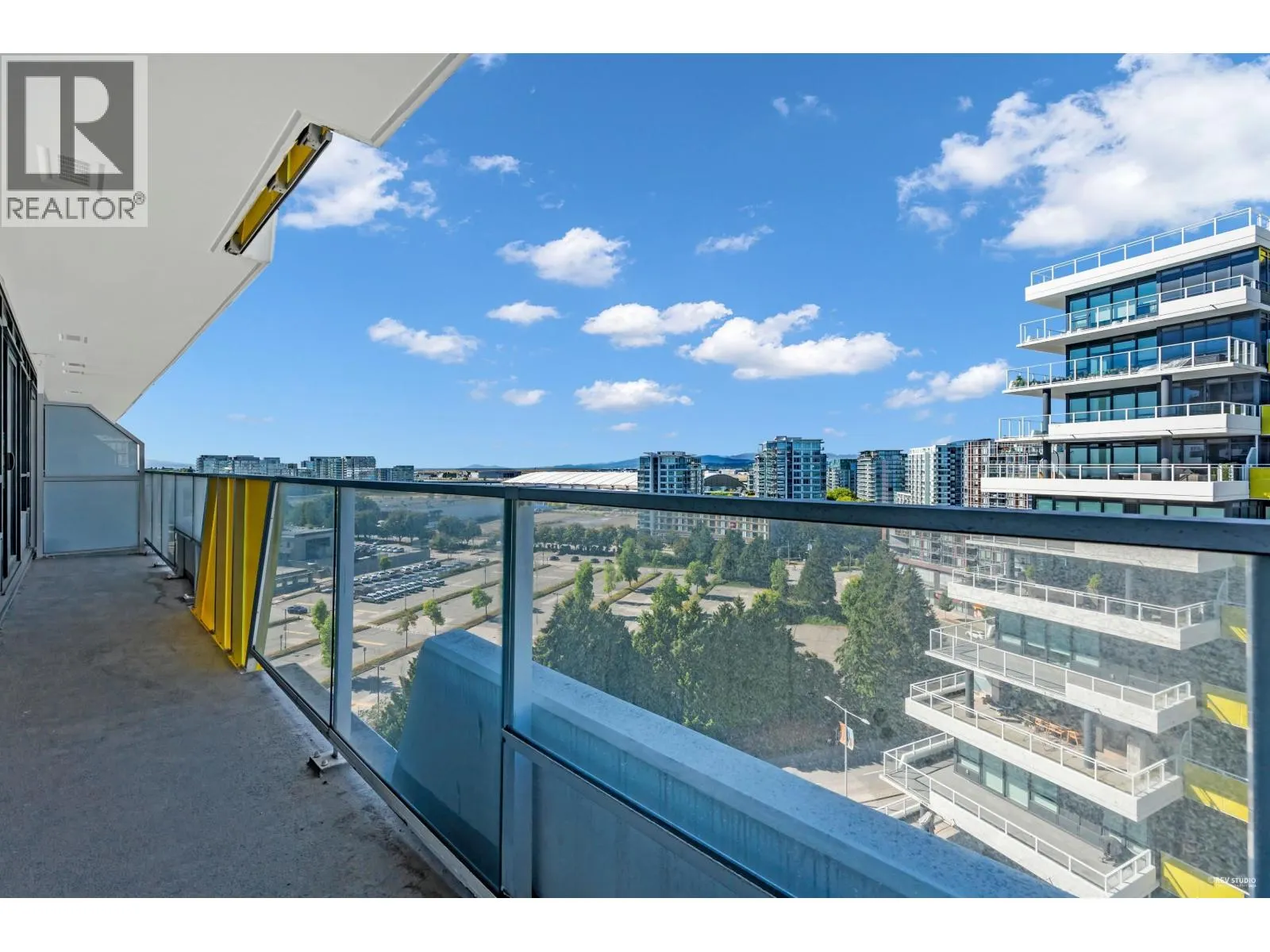 1505 5788 GILBERT ROAD