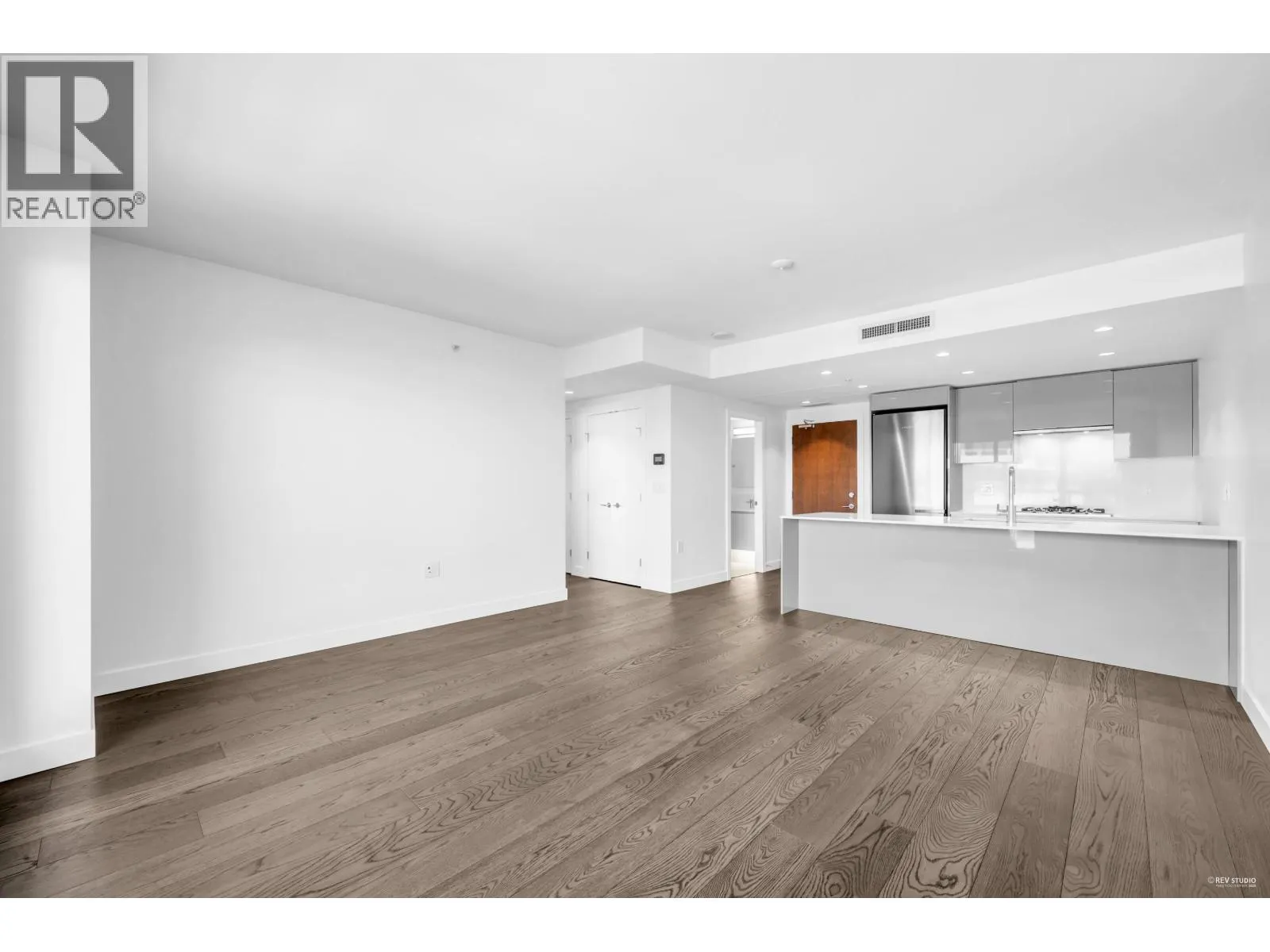 1505 5788 GILBERT ROAD