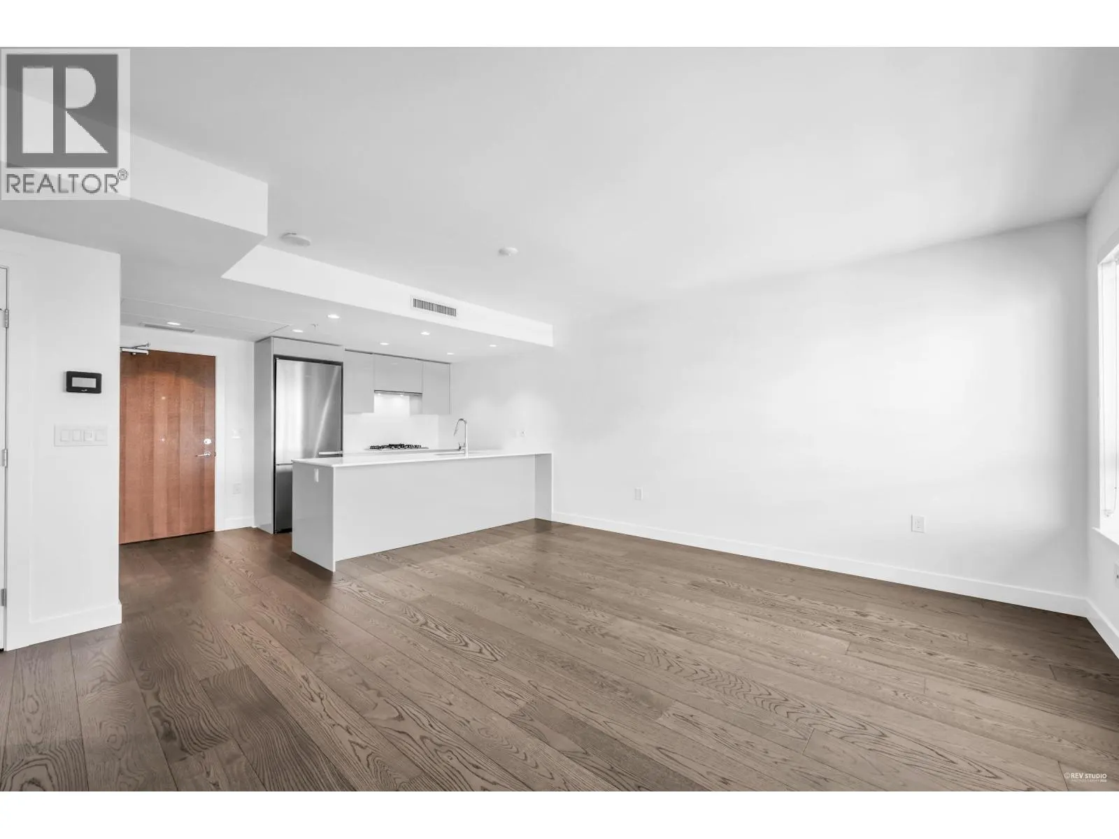 1505 5788 GILBERT ROAD