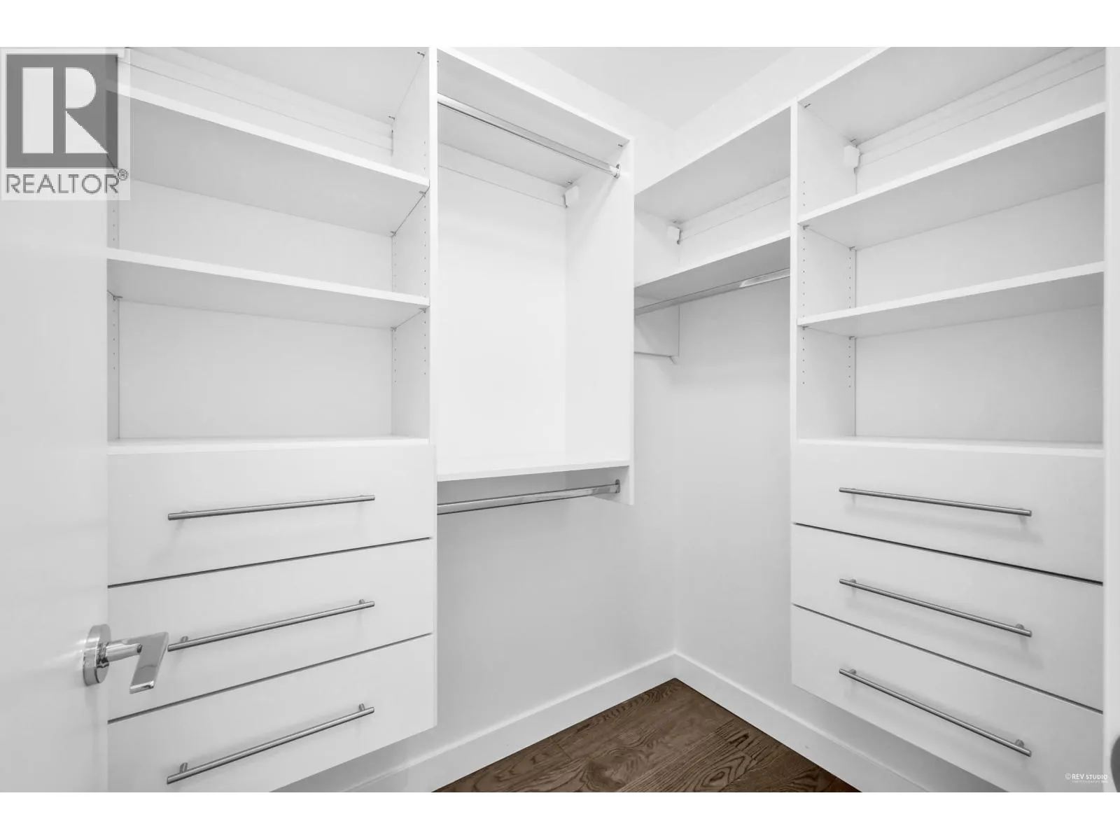 1505 5788 GILBERT ROAD