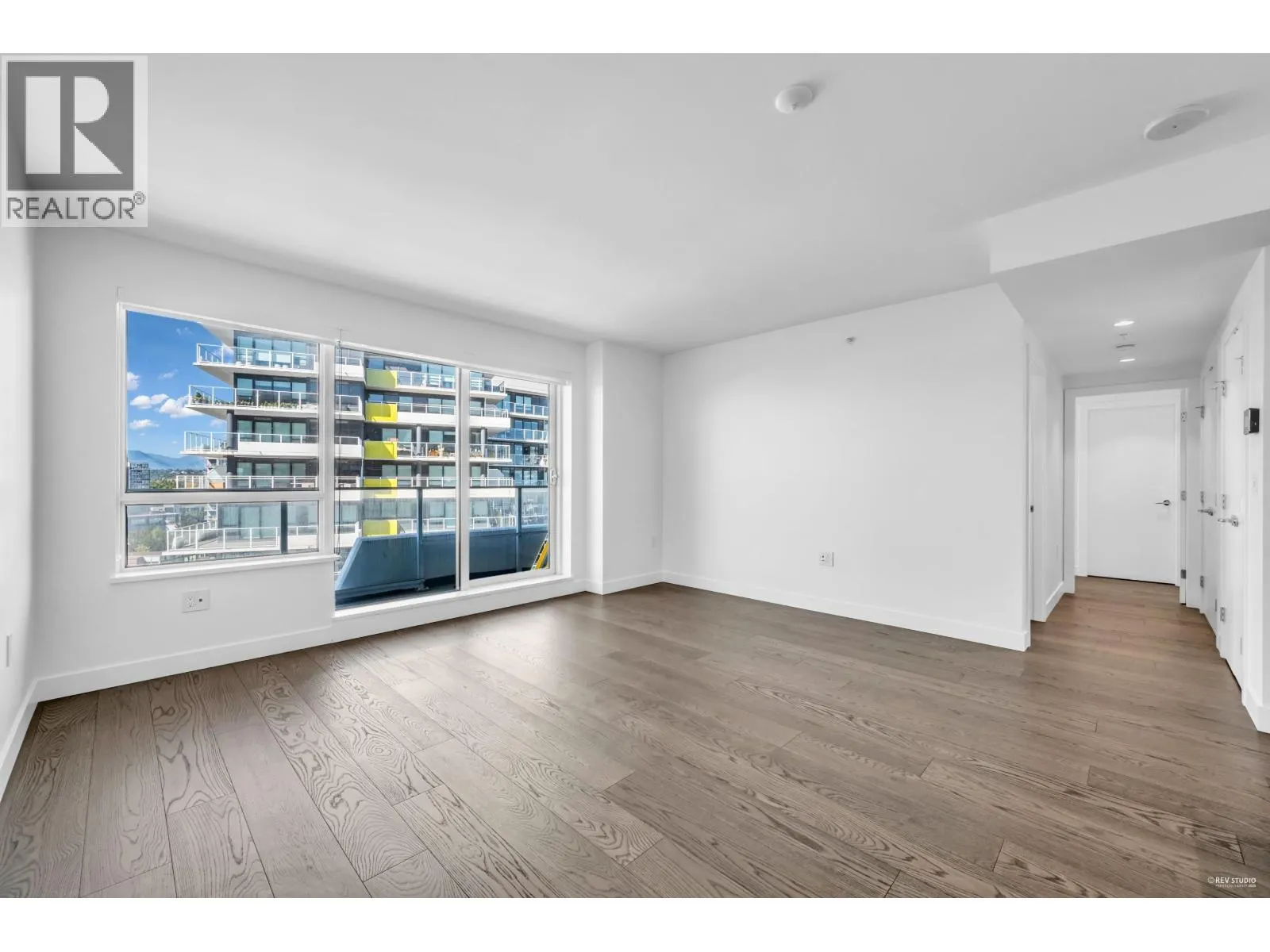 1505 5788 GILBERT ROAD