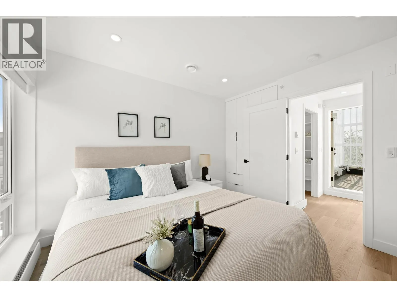 2412 VICTORIA DRIVE