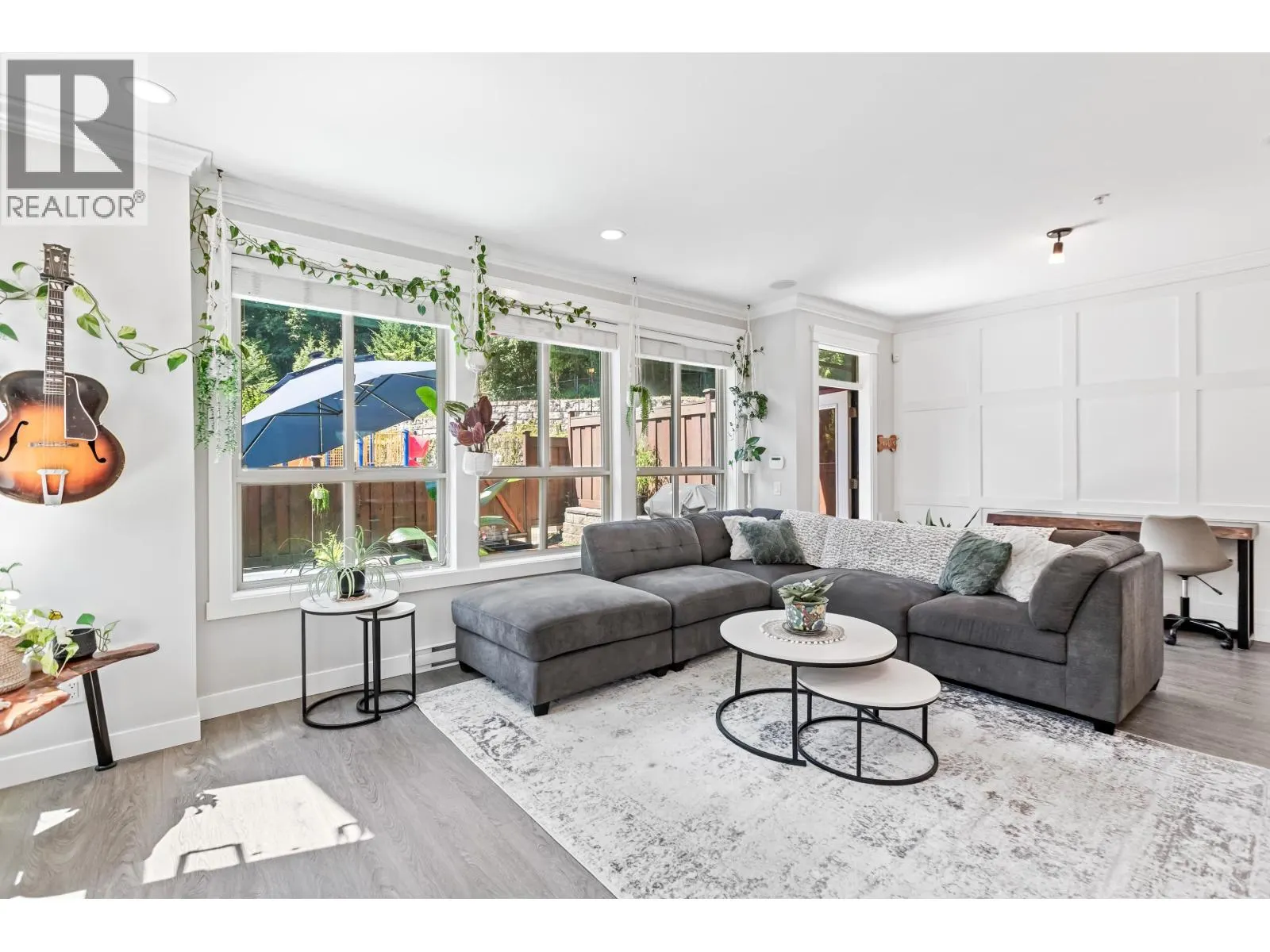 11 10525 240 STREET