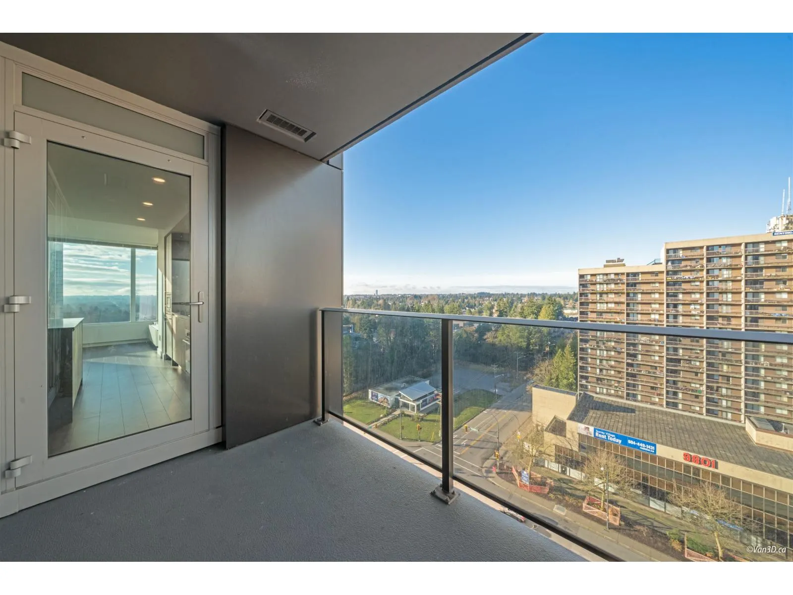 1203 13615 FRASER HIGHWAY