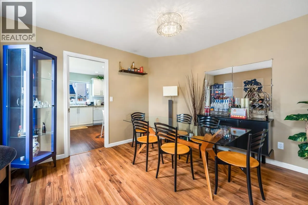 30 10000 FISHER GATE