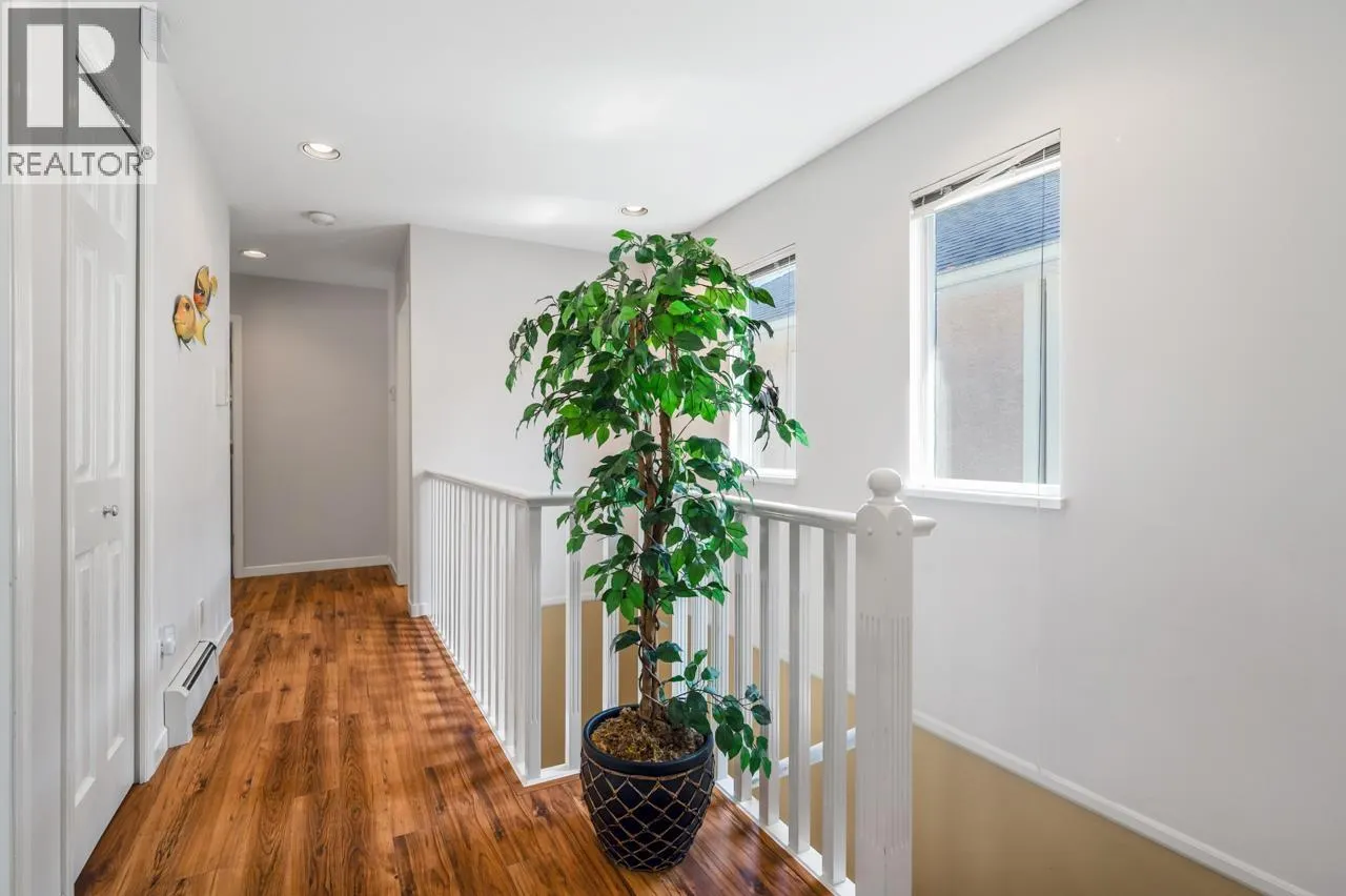 30 10000 FISHER GATE