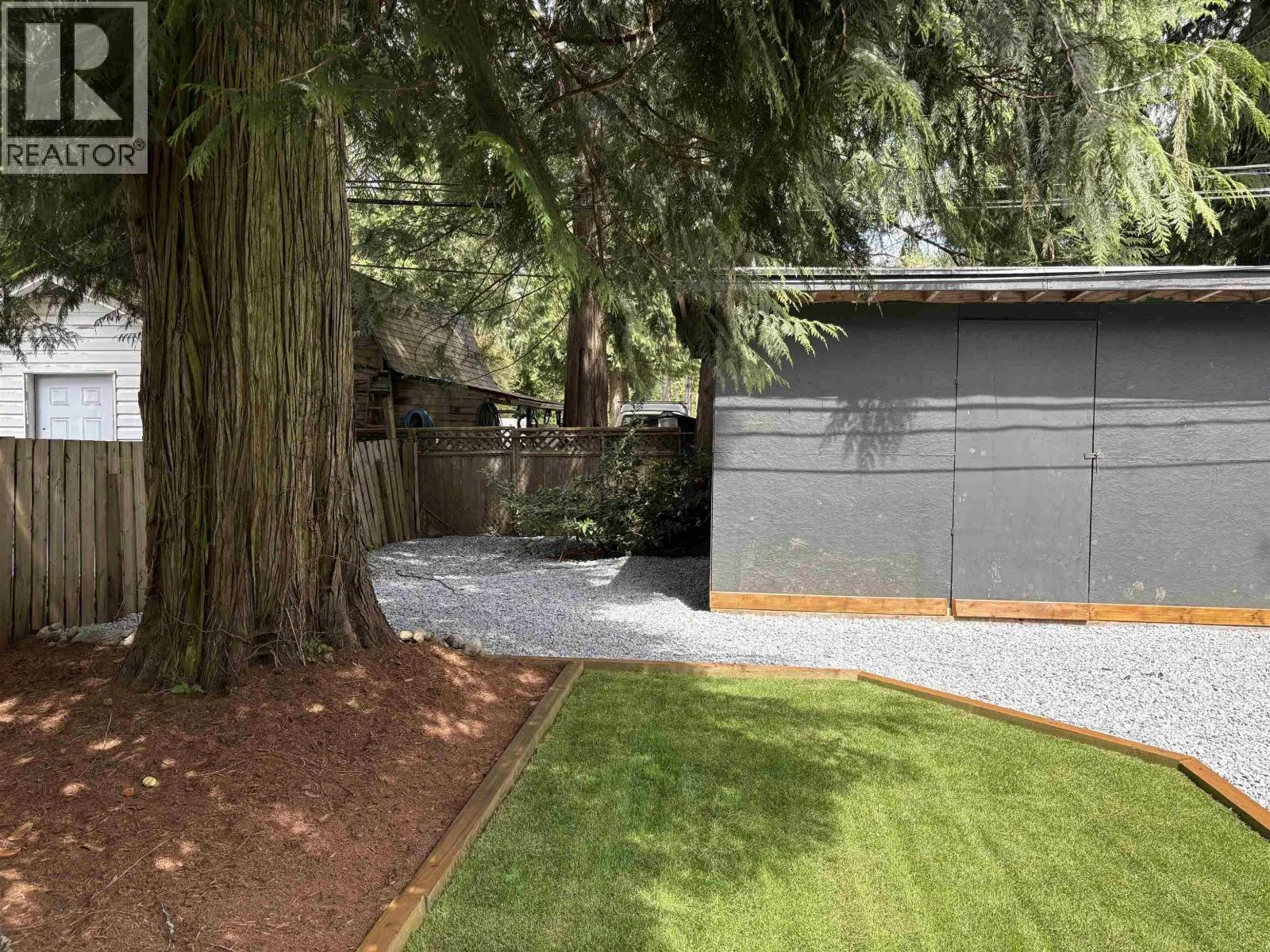 33 23325 CALVIN CRESCENT
