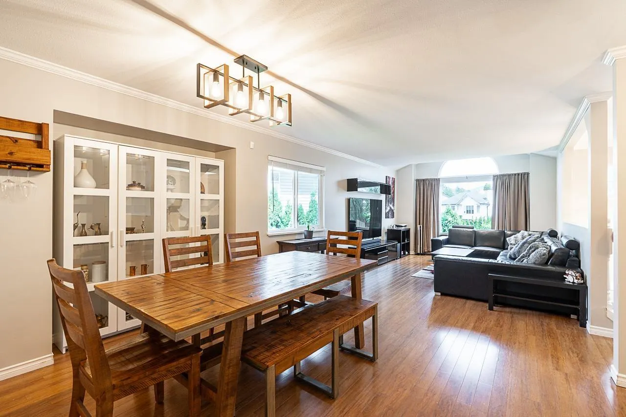 8441 COX DRIVE DRIVE