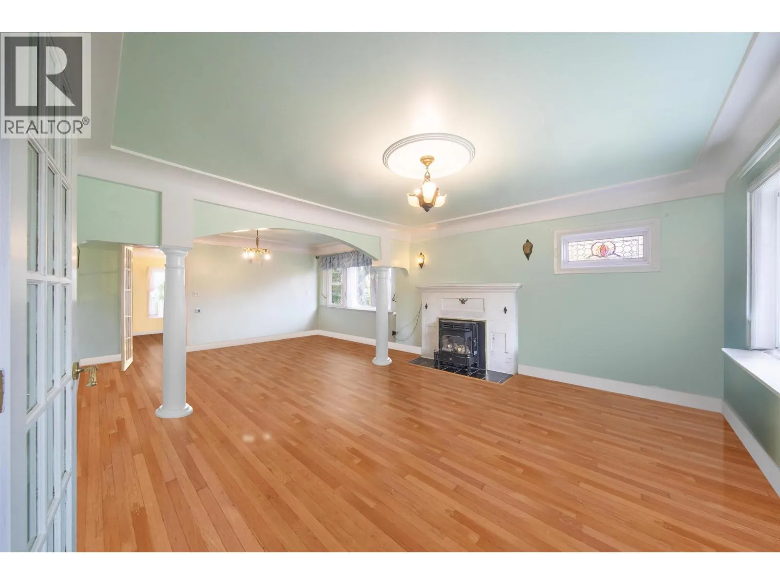 831 SECOND STREET
