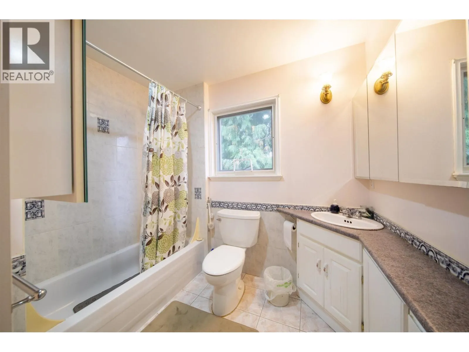 831 SECOND STREET
