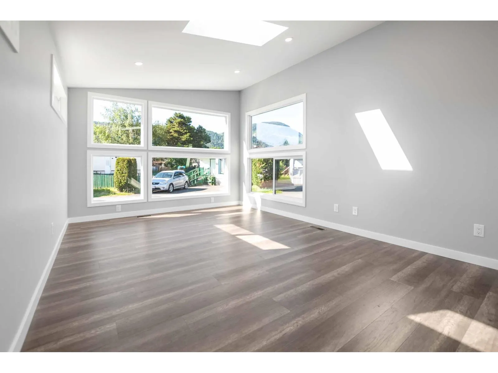 102 45640 WATSON ROAD|Garrison Crossing