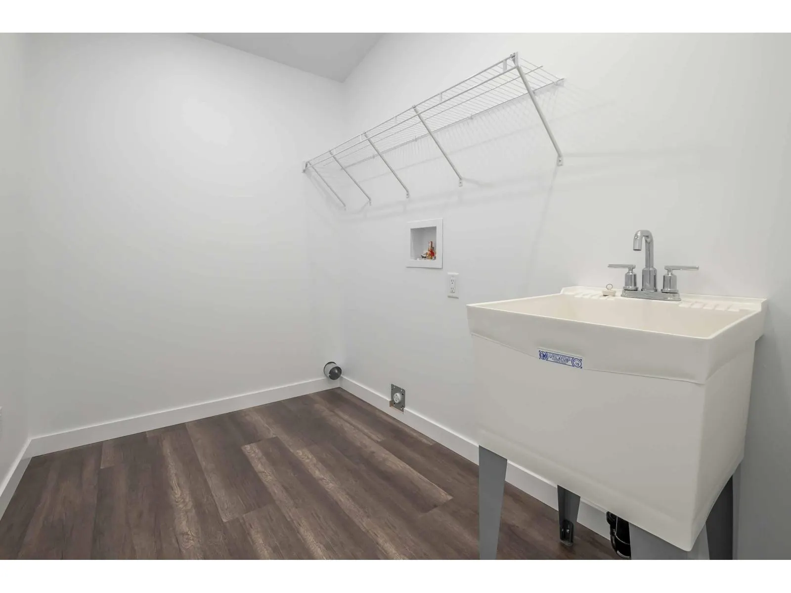 102 45640 WATSON ROAD|Garrison Crossing