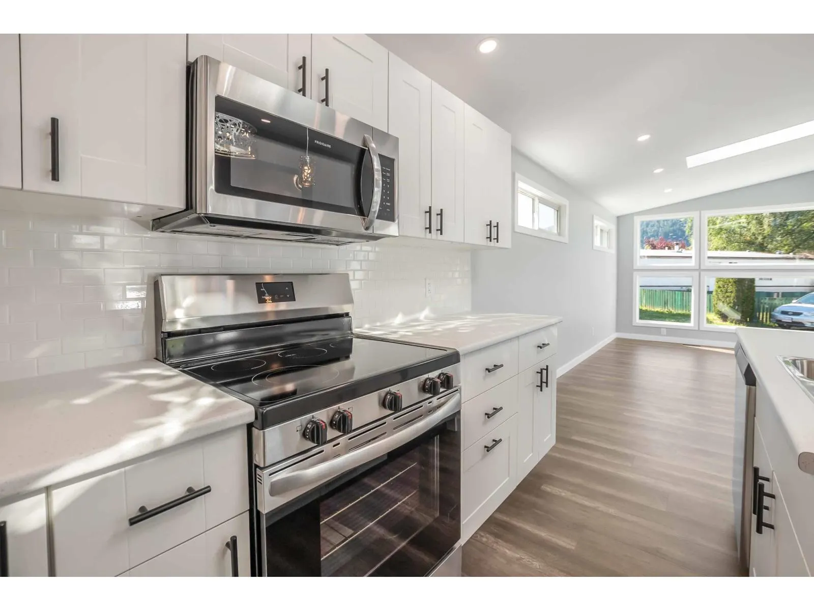 102 45640 WATSON ROAD|Garrison Crossing