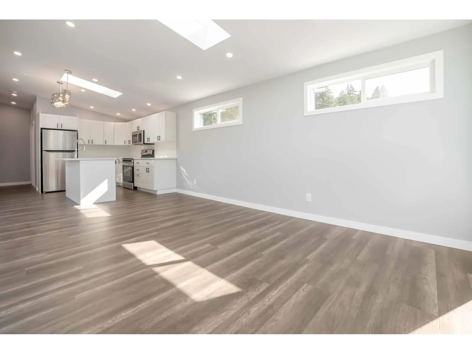 102 45640 WATSON ROAD|Garrison Crossing