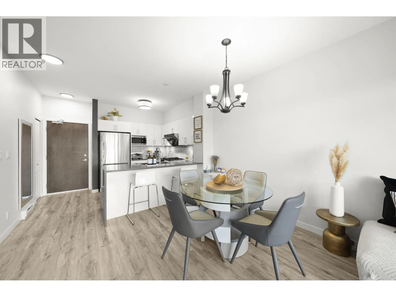 407 1153 KENSAL PLACE