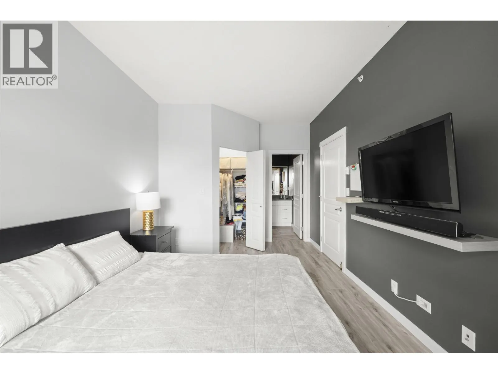 407 1153 KENSAL PLACE