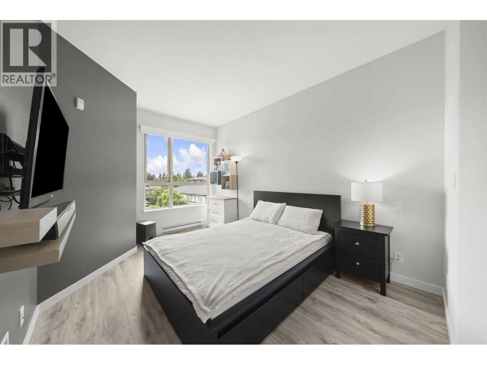 407 1153 KENSAL PLACE