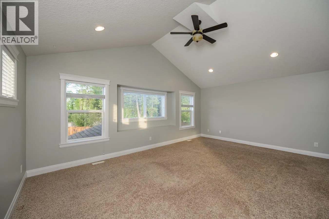 2662 MAURICE DRIVE
