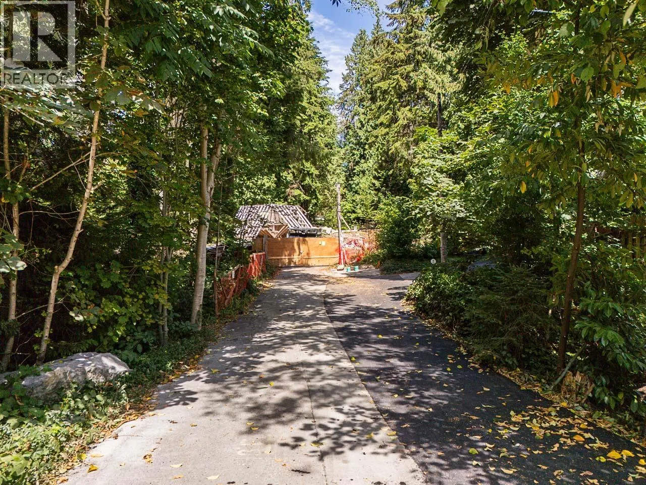 1160 RIDGEWOOD DRIVE