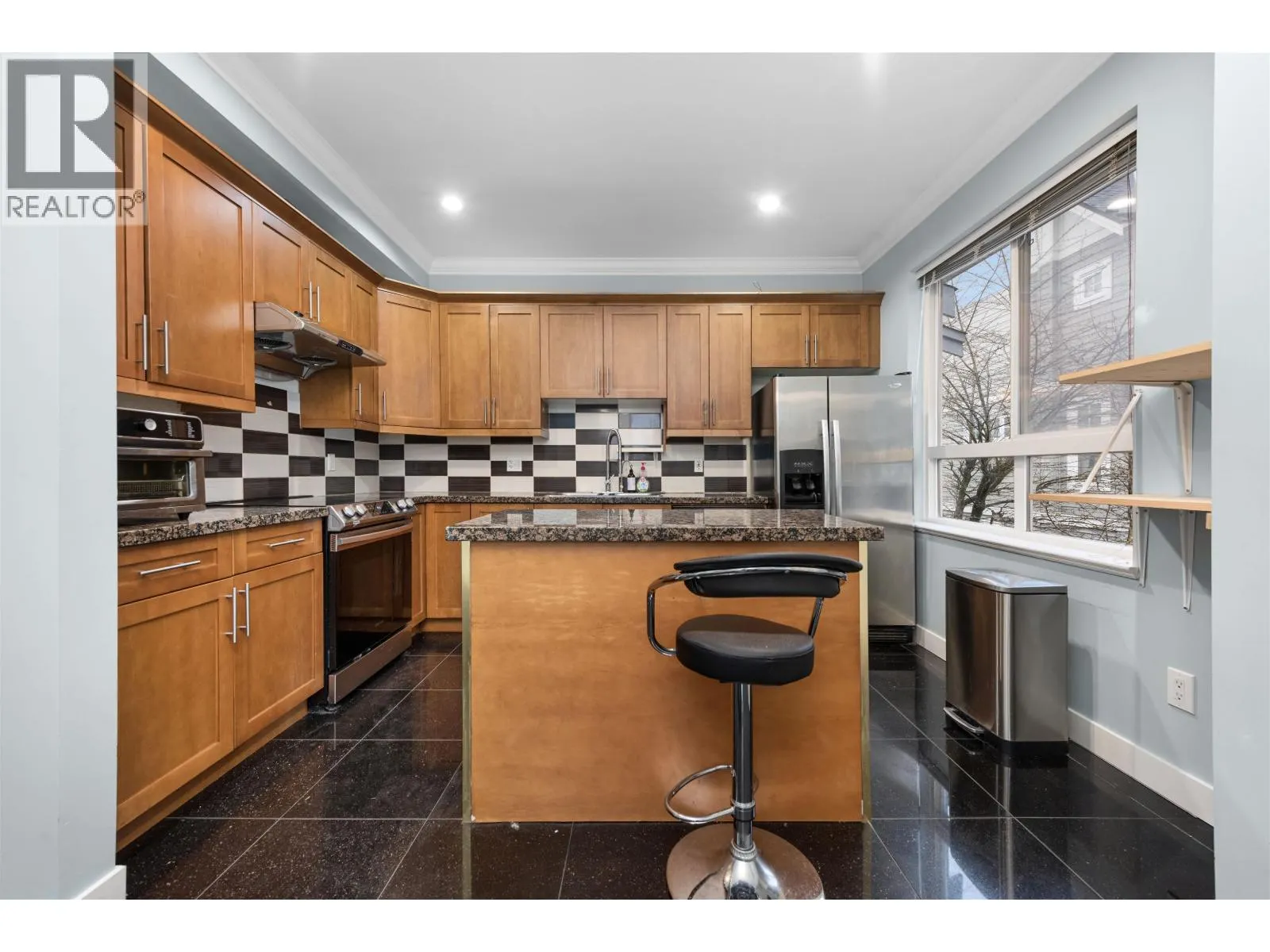 16 22788 WESTMINSTER HIGHWAY
