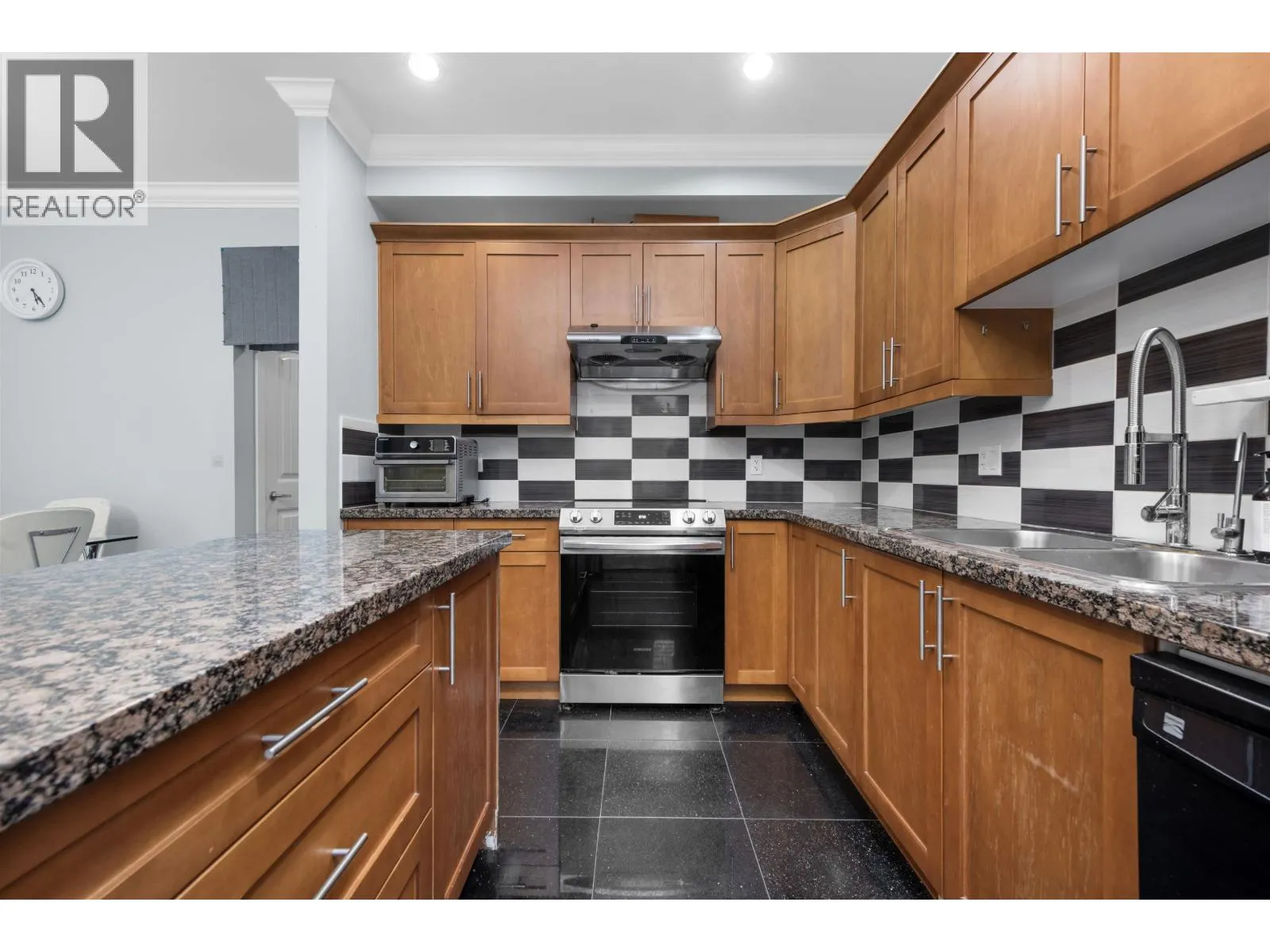 16 22788 WESTMINSTER HIGHWAY