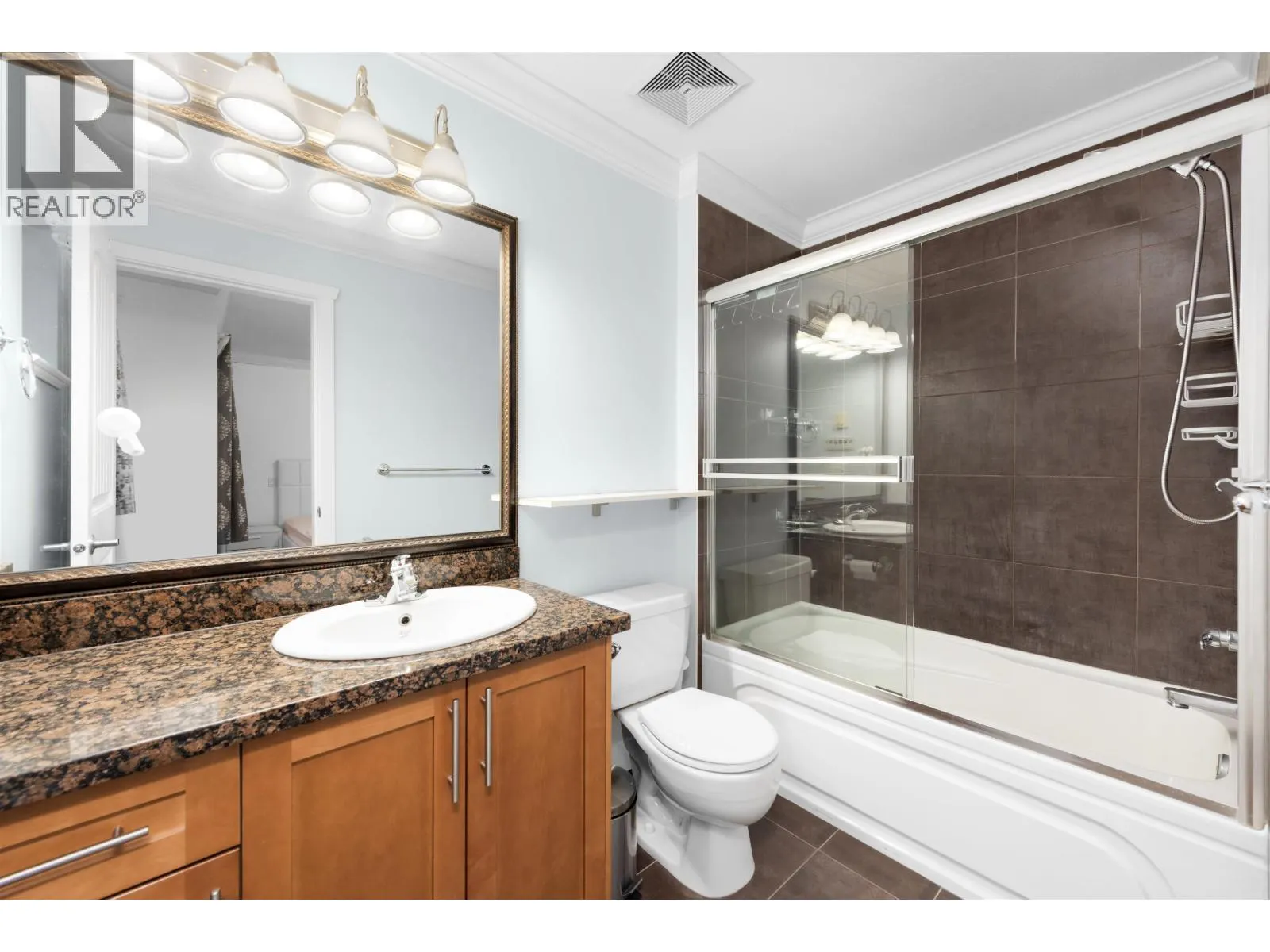16 22788 WESTMINSTER HIGHWAY