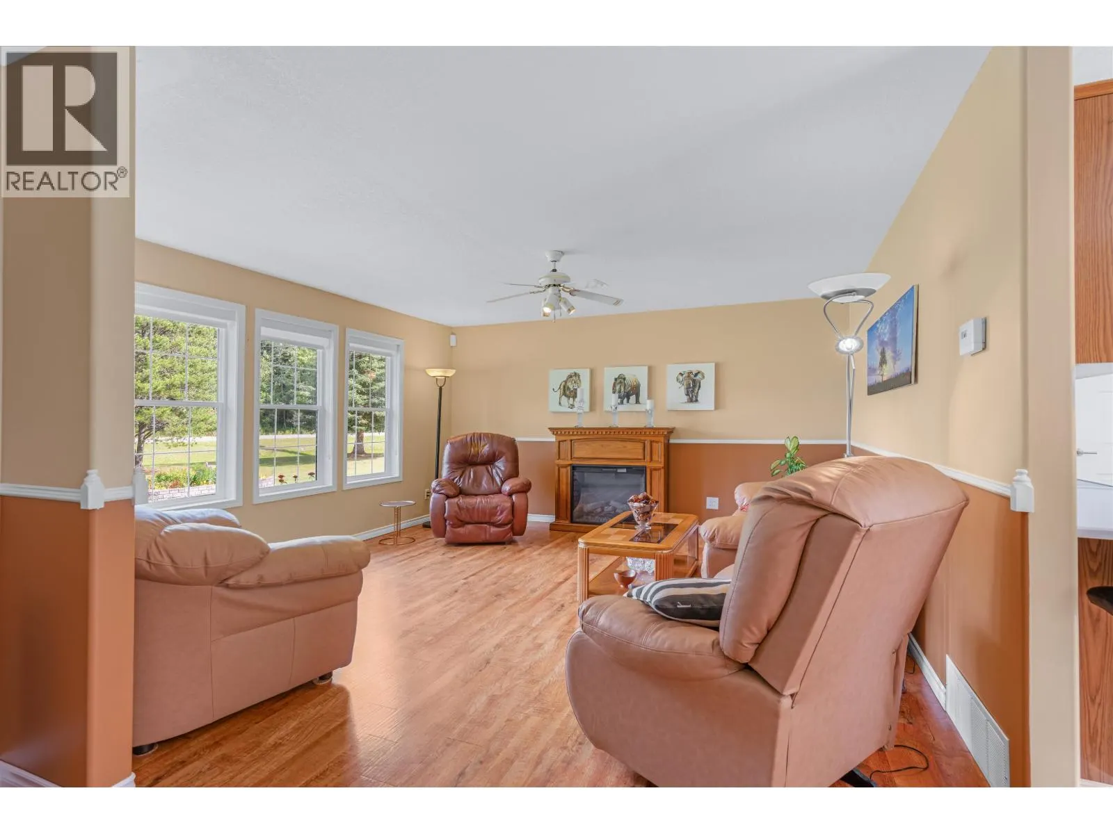 2585 CHRISTOPHER DRIVE