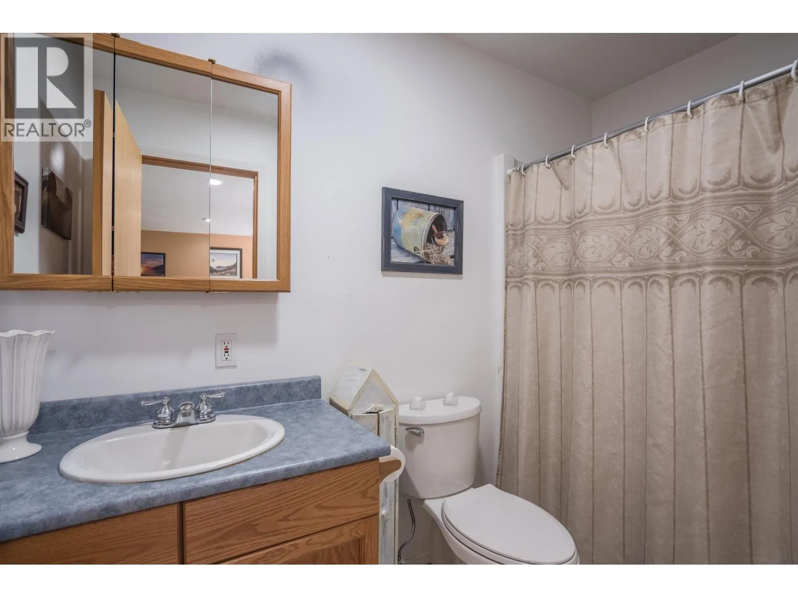 2585 CHRISTOPHER DRIVE