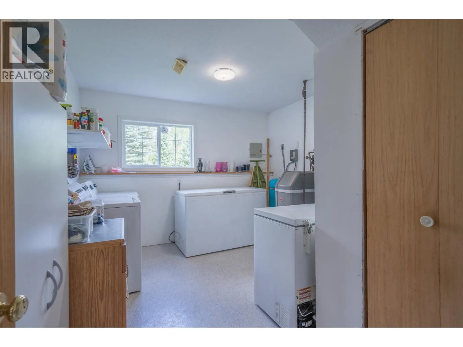 2585 CHRISTOPHER DRIVE