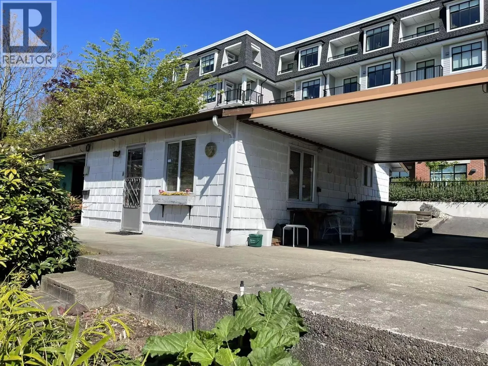 811 RODERICK AVENUE