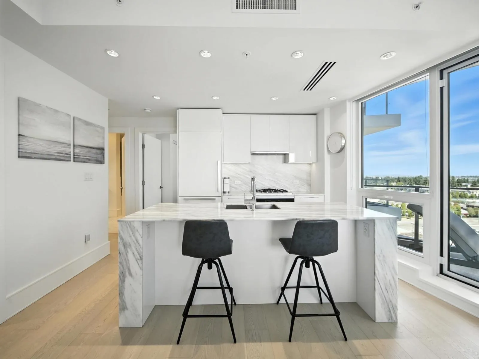 1604 1500 MARTIN STREET