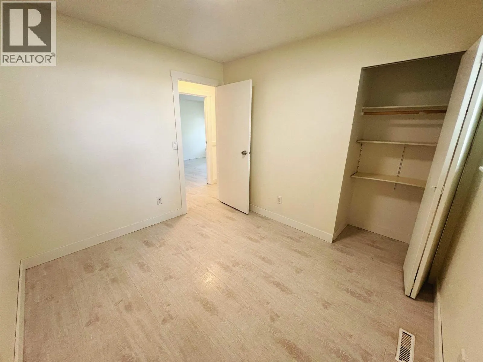 22641 KENDRICK LOOP