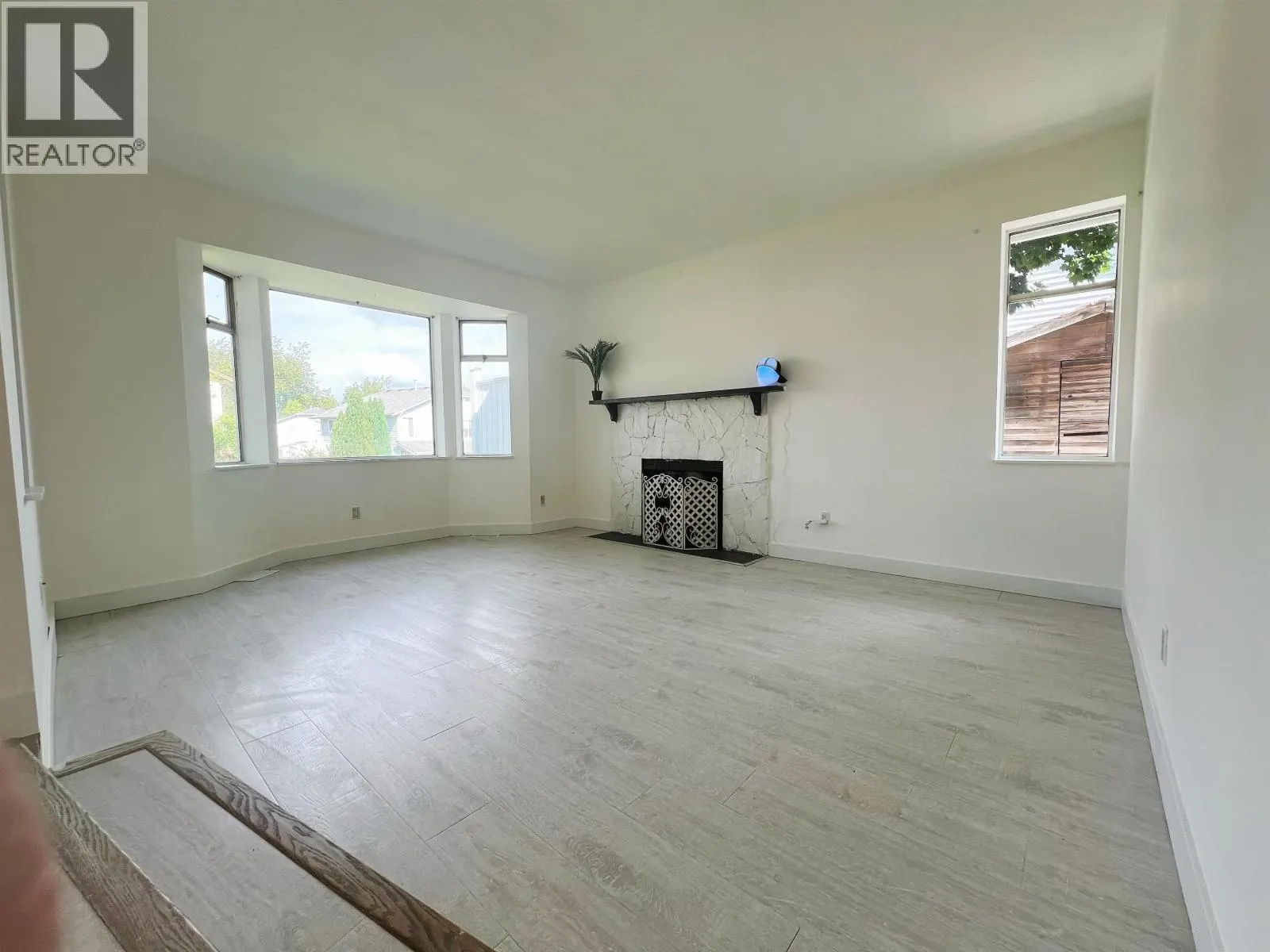 22641 KENDRICK LOOP
