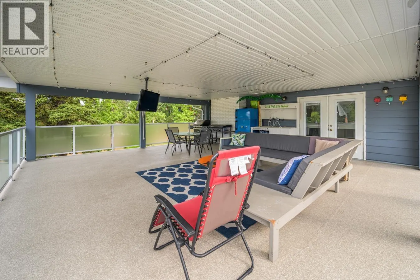 5300 YORK DRIVE